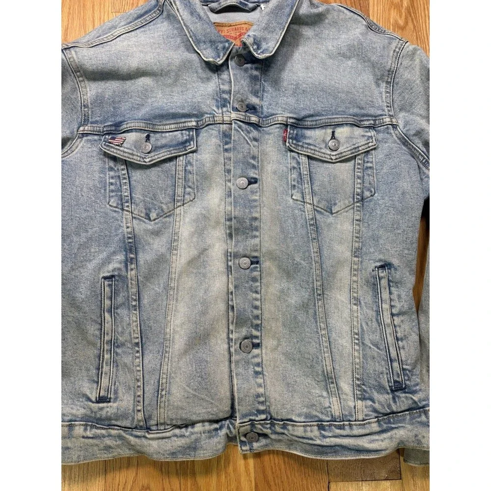 Levi Strauss Denim Trucker Jacket Men’s Western Sz XL Light Wash Faded Jean